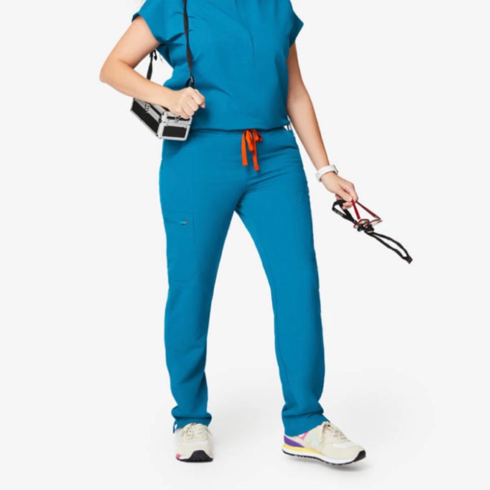 Wear figs Yola scrub pant